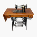 Máquina de coser Singer antigua con mesa de madera y pedal - Cositas Antiguas – La Guadaña, Anticuarios Online en Jerez , vender antigüedades, muebles antiguos