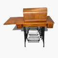 Máquina de coser Singer antigua con mesa de madera y pedal - Cositas Antiguas – La Guadaña, Anticuarios Online en Jerez , vender antigüedades, muebles antiguos