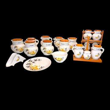 Lo que hace especial a este Set de Tarros es su gran riqueza de piezas y la coherencia de todo el conjunto. 