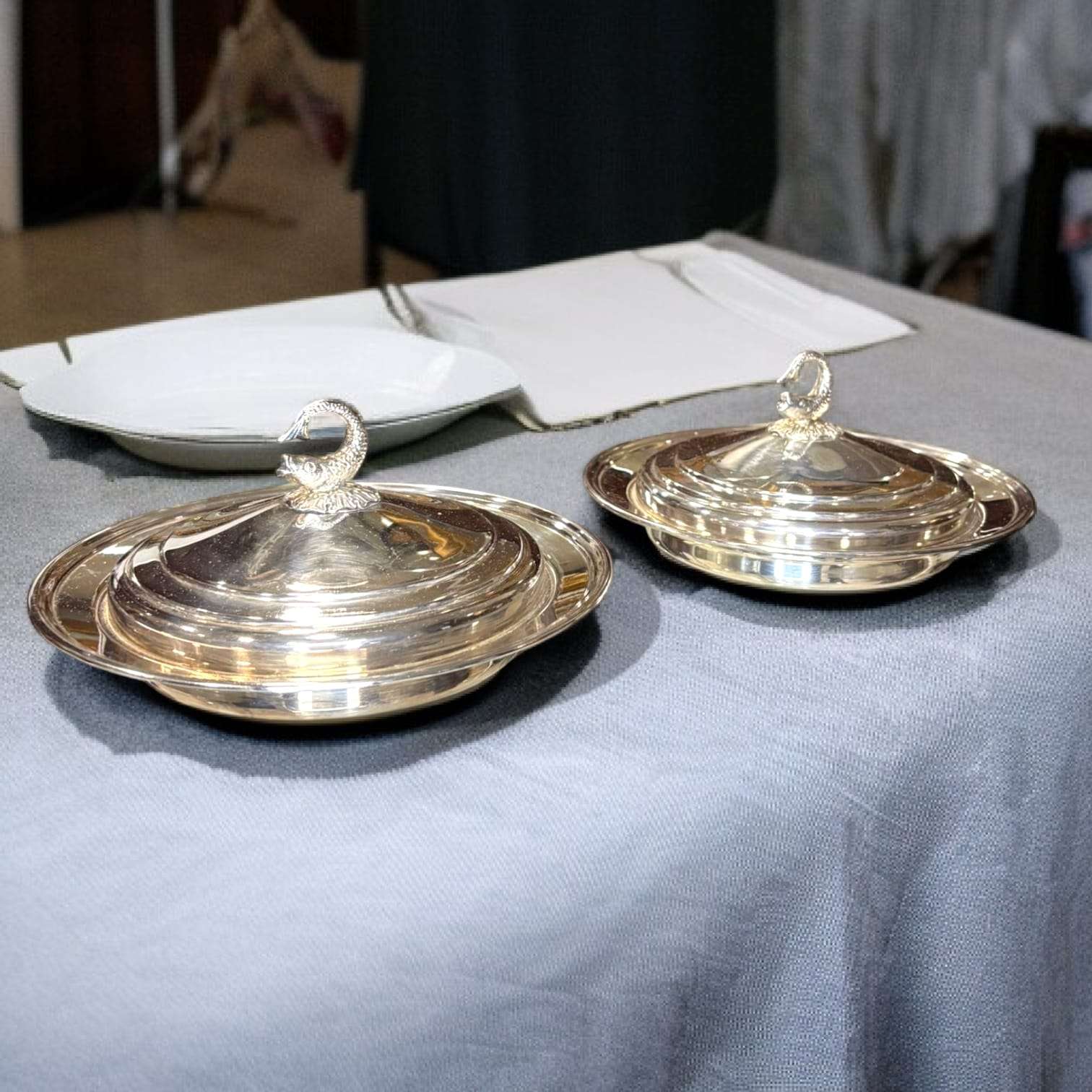 Vista interior de la angulera con cuenco cerámico