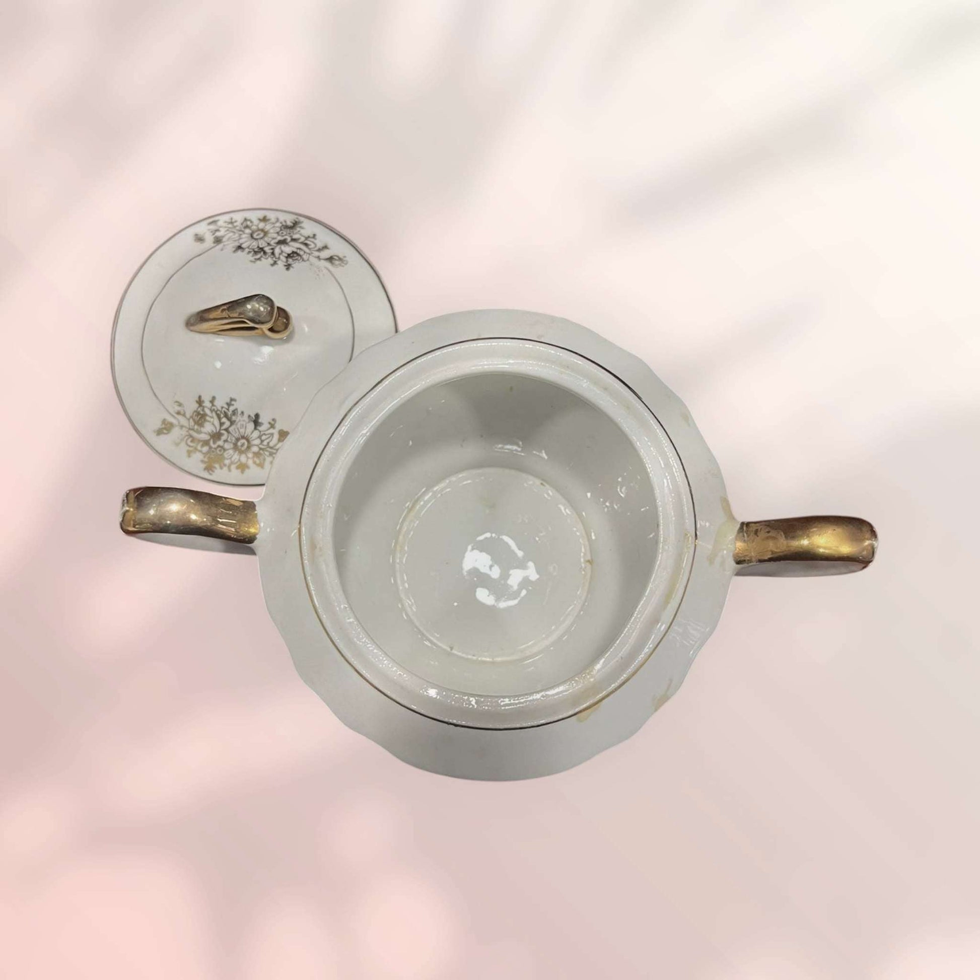 Vista superior del Azucarero Royal Gijón S con tapa ornamentada.