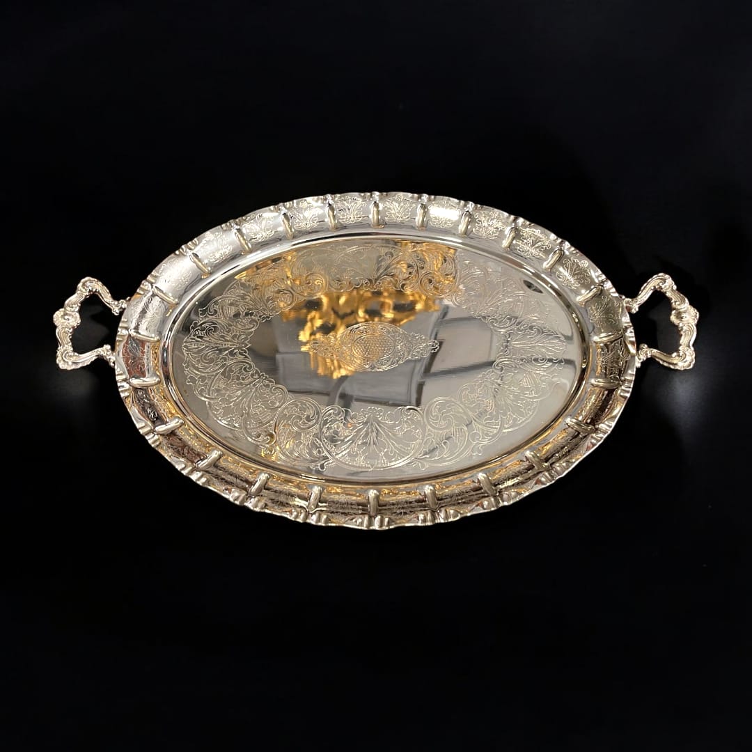 Bandeja ovalada Art Decó Christofle Fleuron de metal plateado con grabados florales y asas ornamentadas. Ideal para decoración y servir con elegancia.