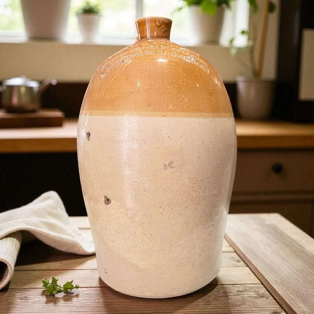 Jarra de gres antigua Mackie & Gladstone con relieve original.