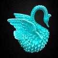Florero Cisne Manises en cerámica azul celeste único con acabado esmaltado brillante. Decoración vintage ideal para el hogar o colección exclusiva.