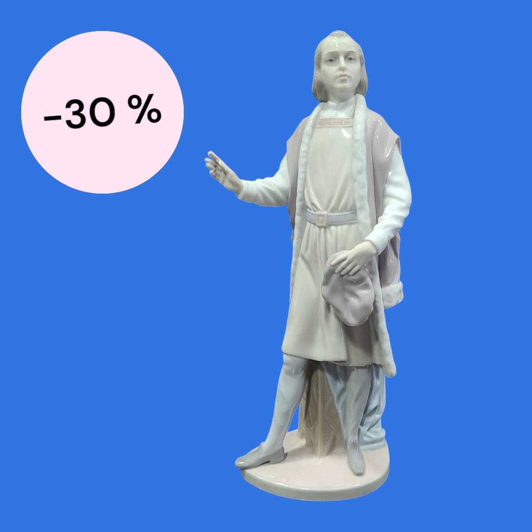 Vista frontal de la Figura Porcelana Nao Lladró de Cristóbal Colón, detalle en porcelana fina.