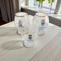 Tres copas antiguas de coñac Osborne años 70 con escudos variados, cristal decorativo ideal para coleccionistas y amantes del estilo retro.