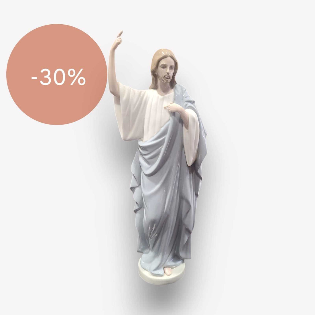 Vista frontal de la Figura Porcelana Nao Lladró de Jesús de Nazaret, resaltando su porcelana fina.