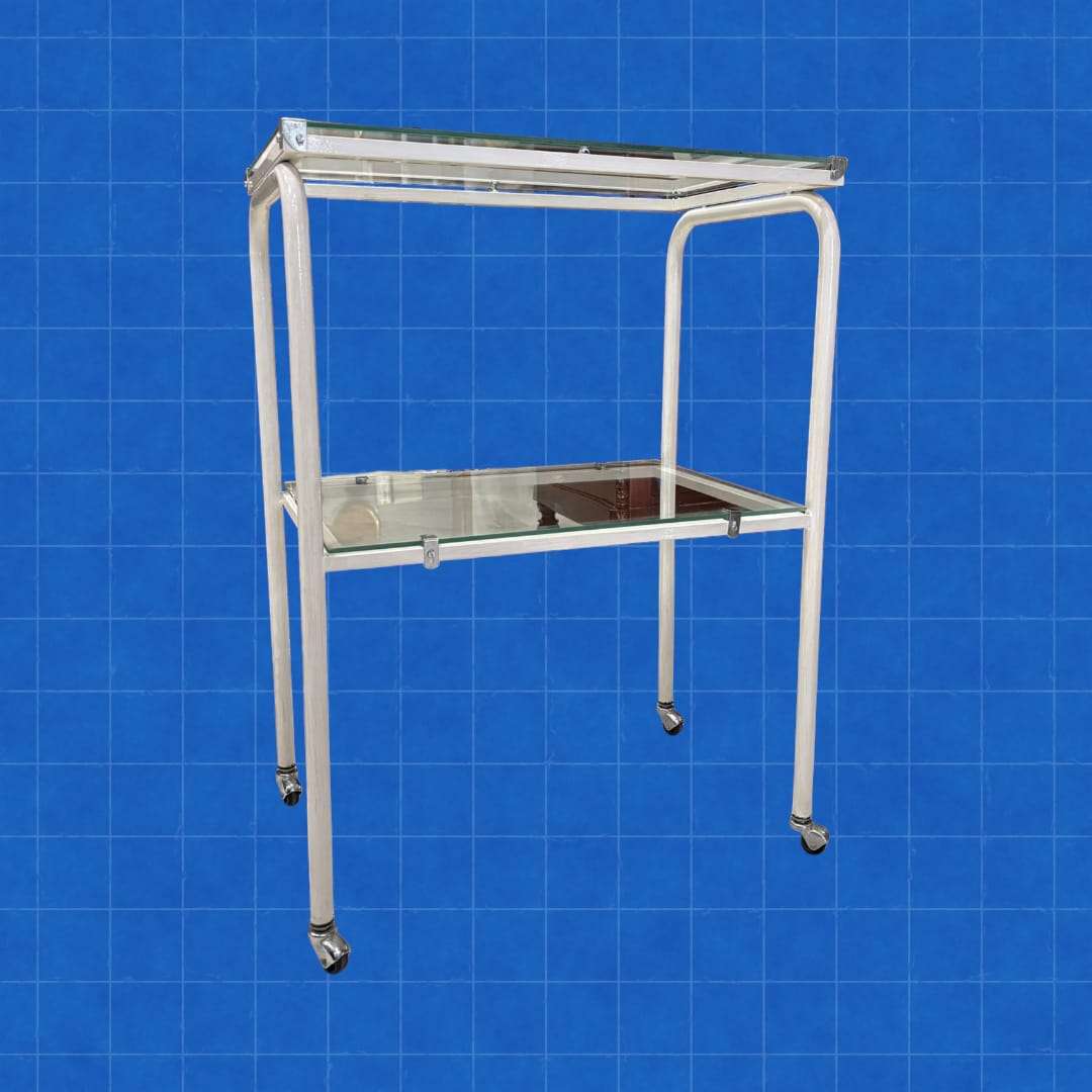 La Mesa Auxiliar antigua de hospital es una pieza funcional y decorativa con un encanto industrial único.