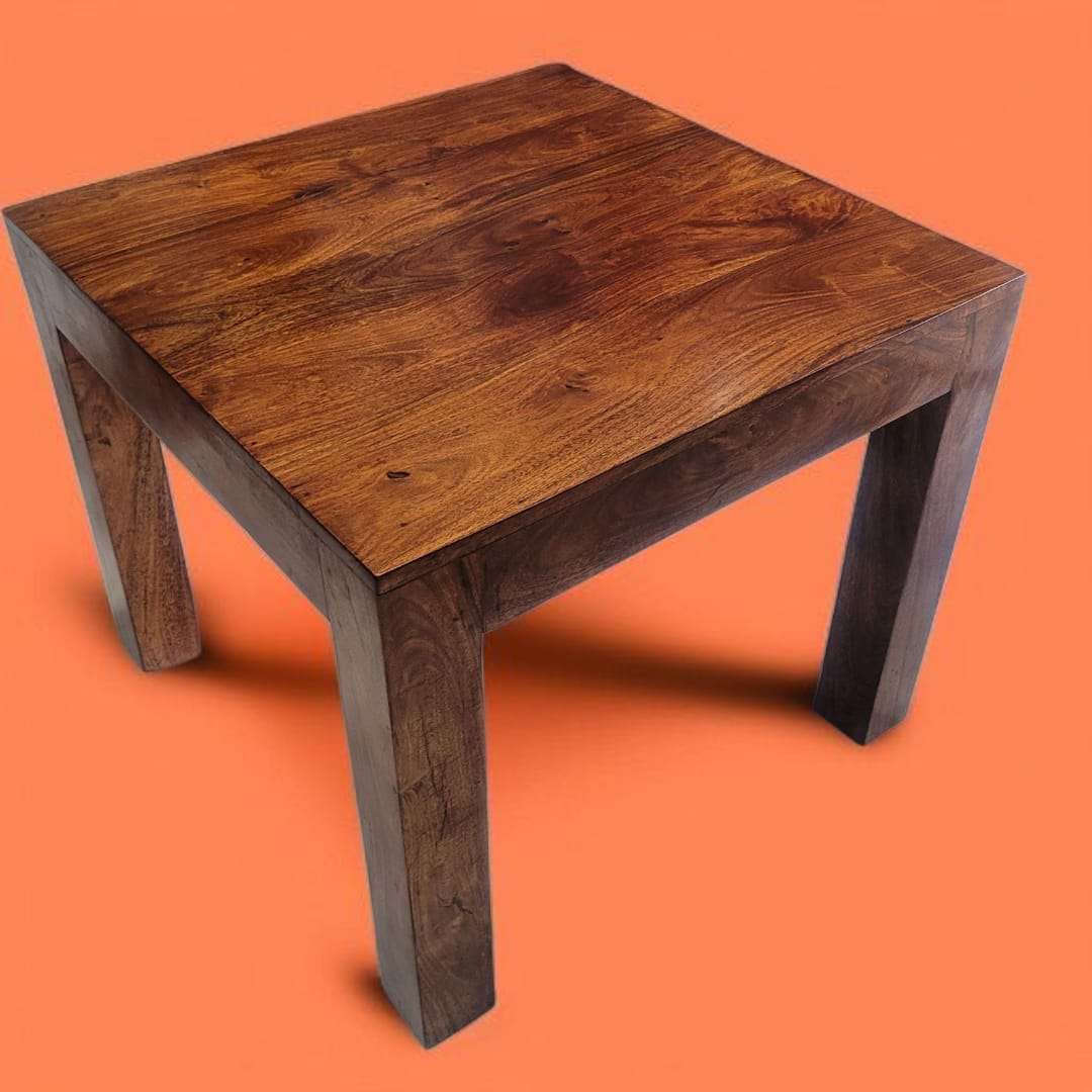 Diseño minimalista y moderno de mesa de centro cúbica