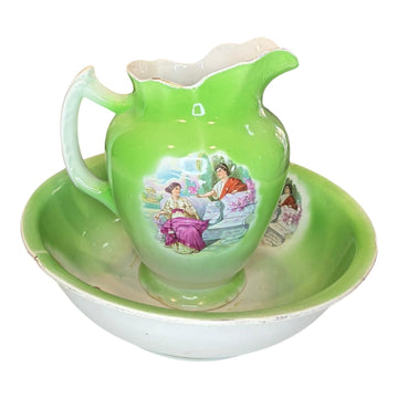 Aguamanil, jarra y palangana de porcelana opaca sevillana.