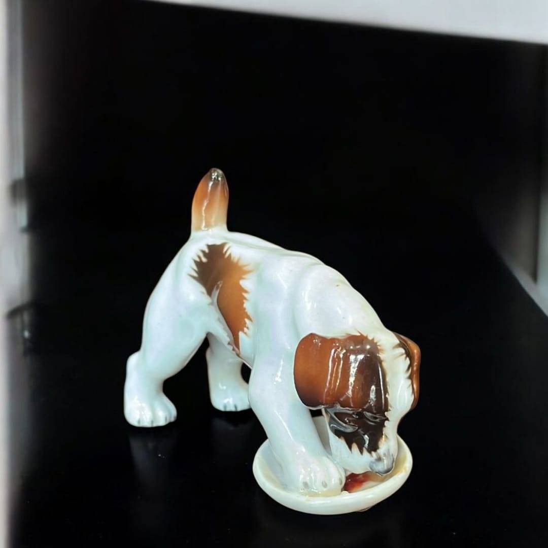 Figura de porcelana alemana beagle cachorro años 50 Limbach, vista superior, decorativa para coleccionistas en categoría Home & Garden.