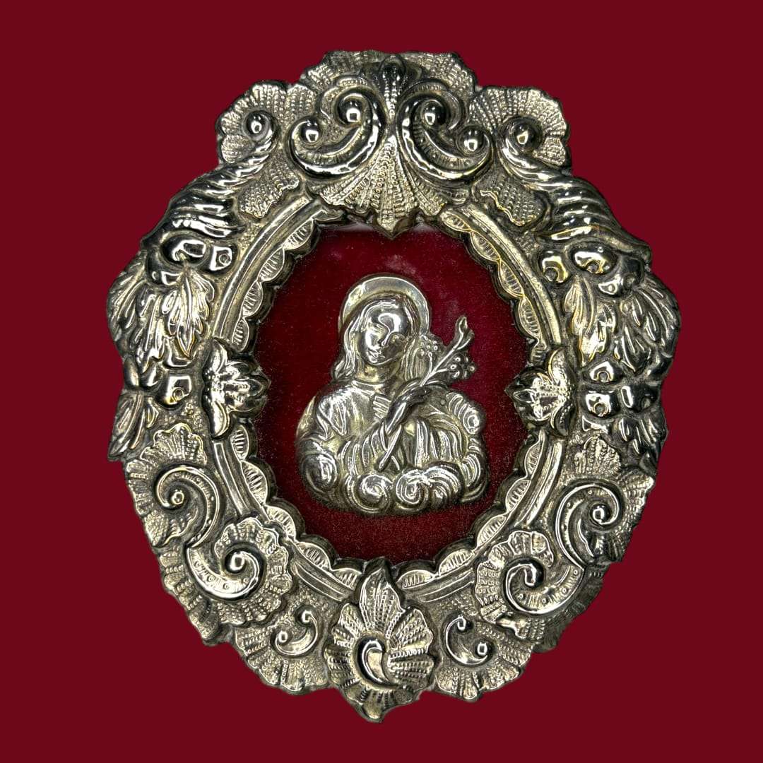  Con unas medidas de 14,5 x 12 cm, es un objeto ideal para devoción personal, decoración sagrada o colección de antigüedades religiosas.