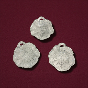 Lote de platos de cristal con forma de hoja antiguos