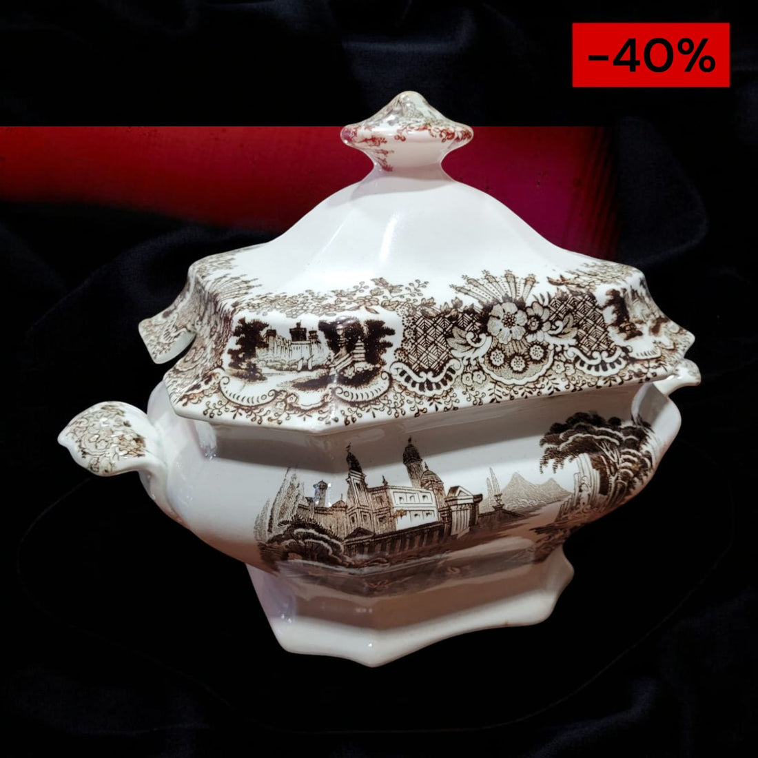 Dale un toque vintage a tu mesa: Sopera de La Cartuja, ideal para reuniones especiales.