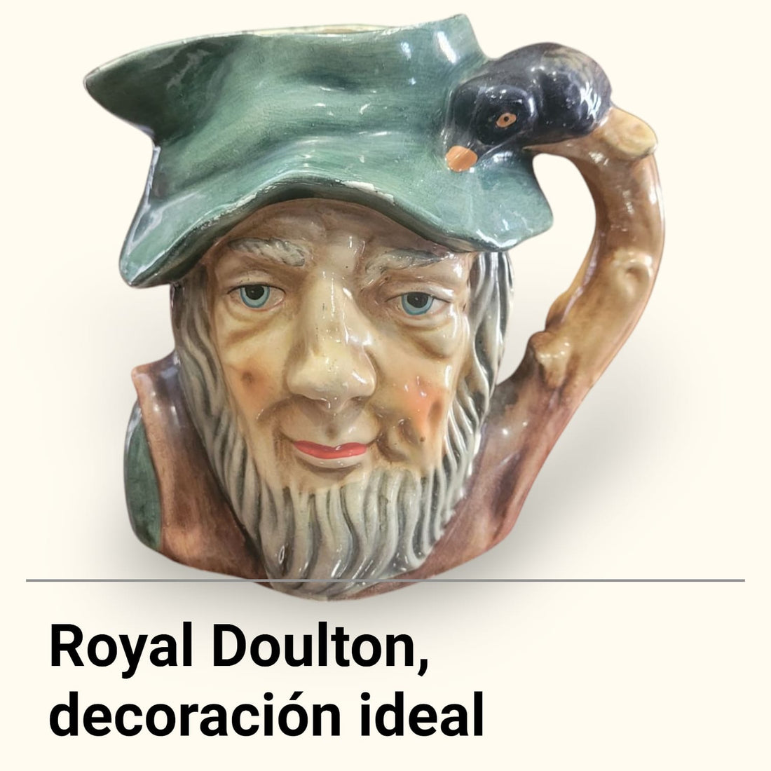 Jarra de porcelana Royal Doulton Rip Van Winkle con diseño detallado de personaje barbudo y sombrero verde. Pieza de colección limitada ideal para decoración.