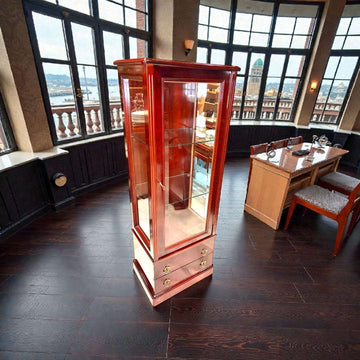 Vitrina de caoba y cristal clásica elegante