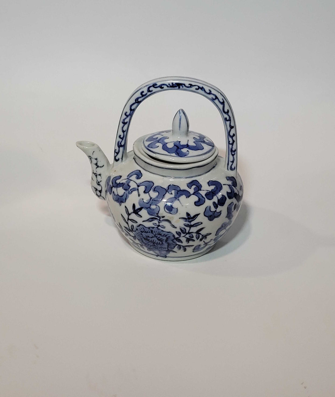 Tetera de Porcelana China Clásica azul y blanco vista frontal