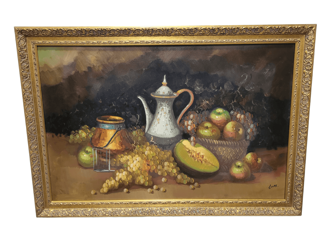 Este impresionante óleo, que representa un bodegón de frutas, es una obra de excelente calidad firmada por el artista González. 