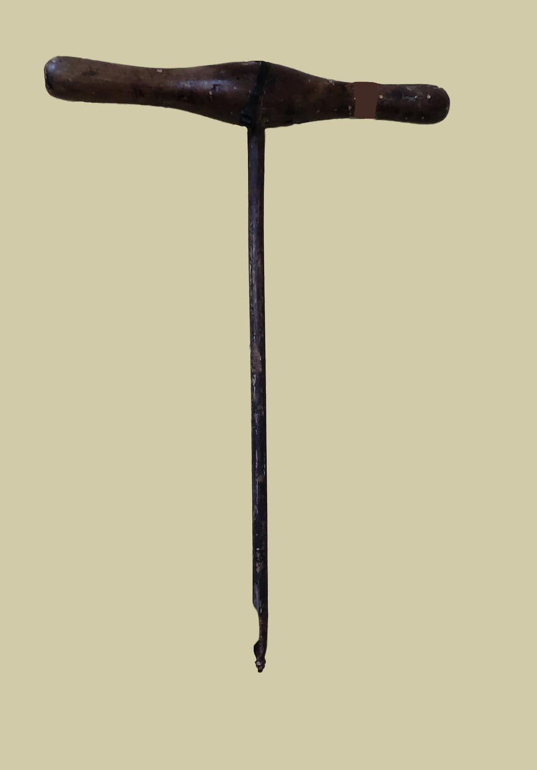 Barrena Ebanista - Herramienta Antigua de madera con mango en T, ideal para decoración rústica en el hogar. Medidas aproximadas 35x23cm.