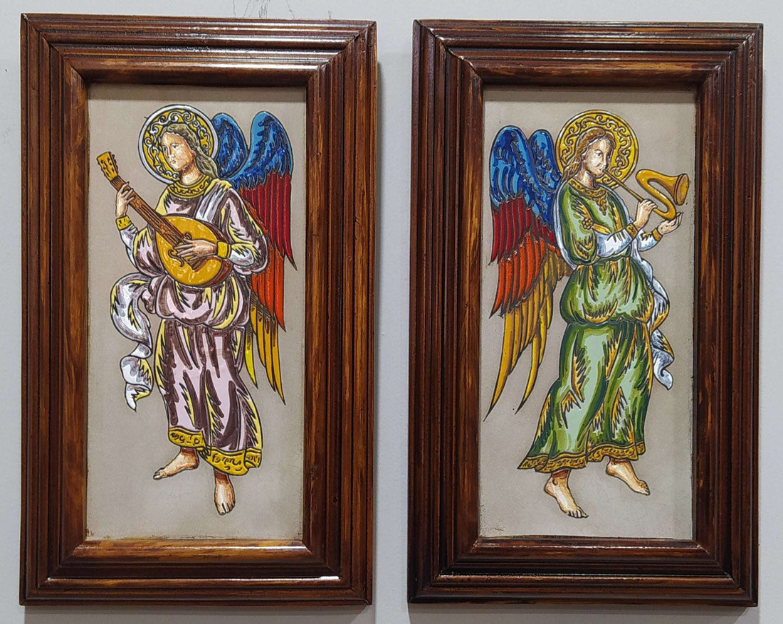 Azulejos pintados a mano con ángeles enmarcados - Alta calidad, con marco de madera y detalles clásicos para decoración religiosa.